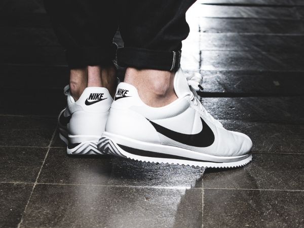 nike cortez ultra moire blanche homme